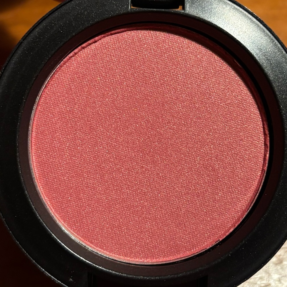 MAC Sheertone Shimmer Blush Peachykeen - Picture 8 of 16